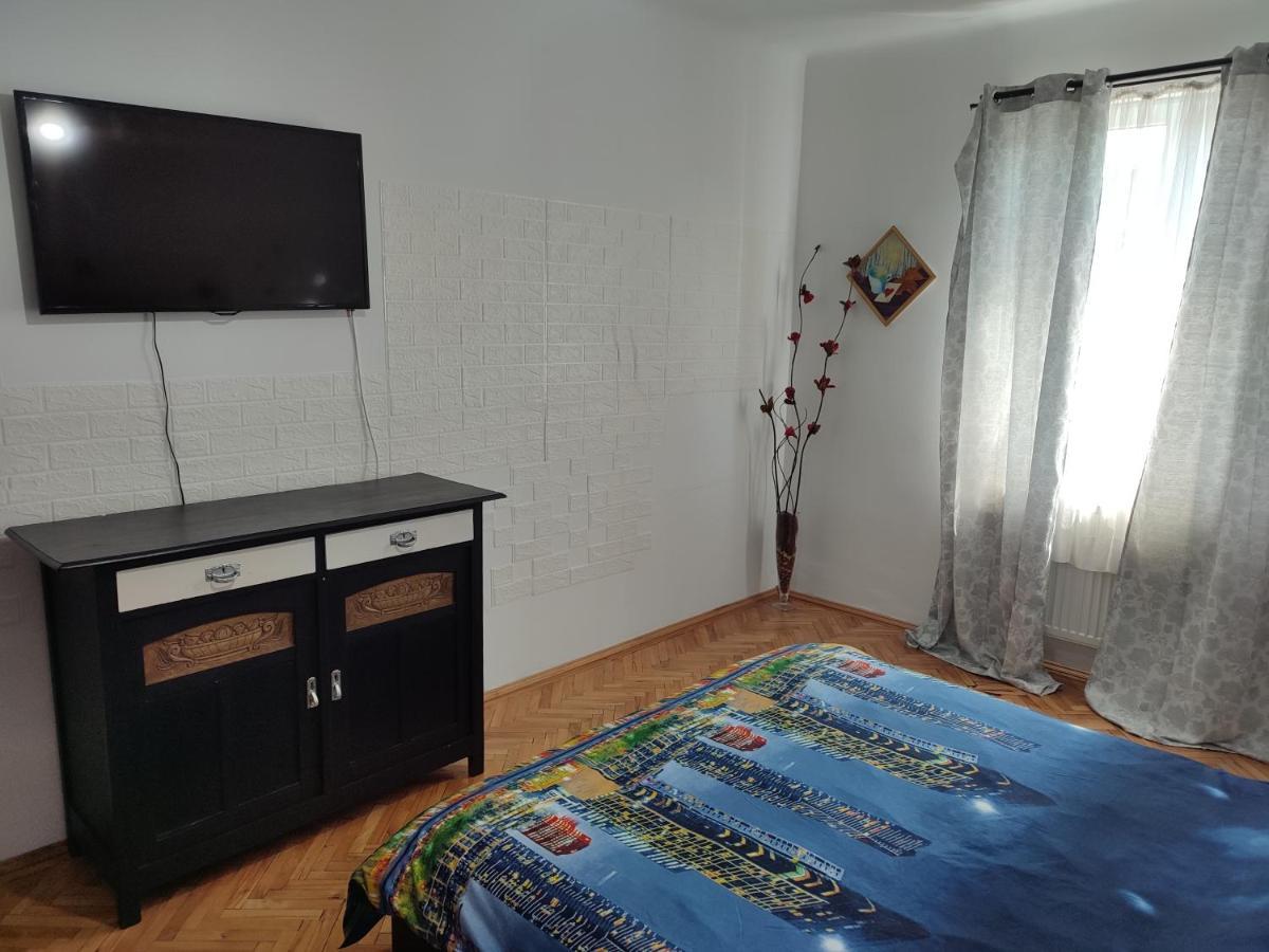 Lovely 1 Bedroom Apartment In City Centre, Sleeps 4 ! Τούρντα Εξωτερικό φωτογραφία