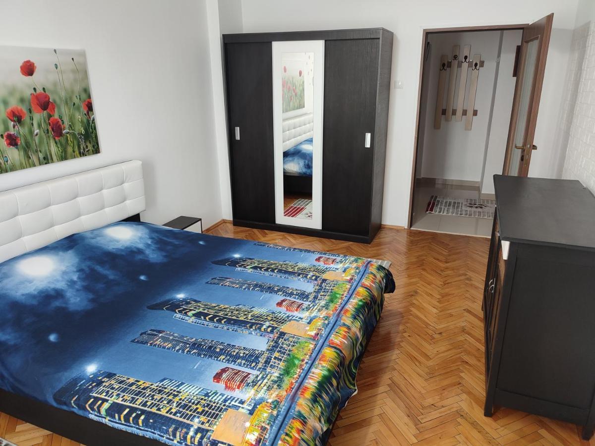 Lovely 1 Bedroom Apartment In City Centre, Sleeps 4 ! Τούρντα Εξωτερικό φωτογραφία